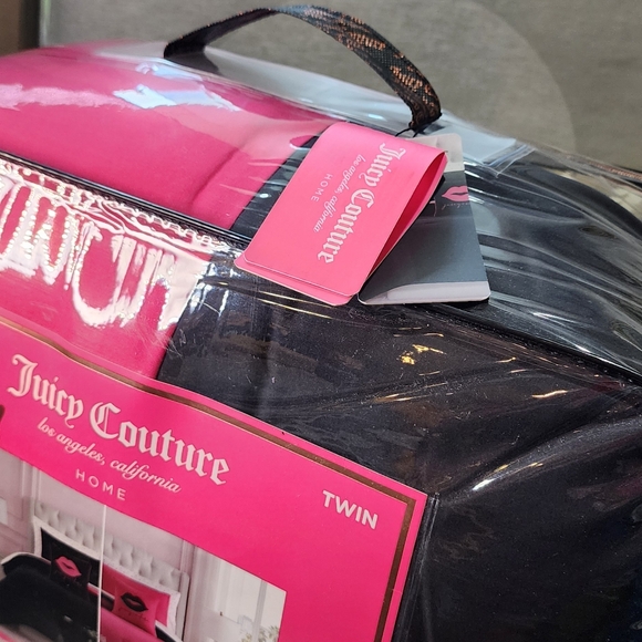 Juicy Coulture 6 Piece Twin Reversible bed set new - Picture 3 of 6